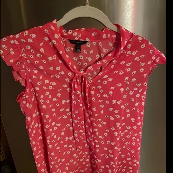 Pink Floral Women's Blouse - Picture 9 of 12